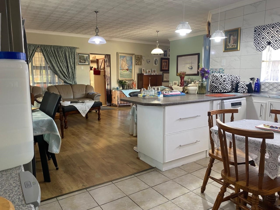 3 Bedroom Property for Sale in Deoville Park Western Cape